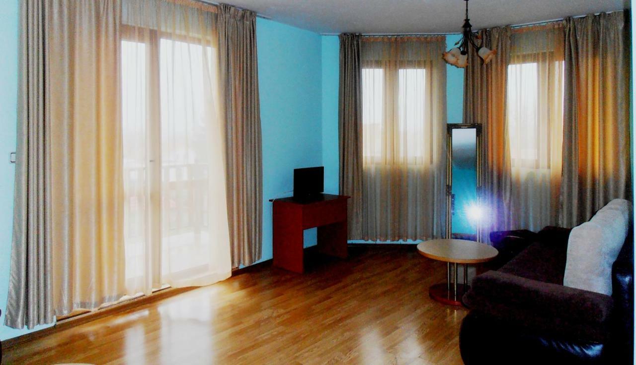 Guest House Misha Petrevene Exterior photo